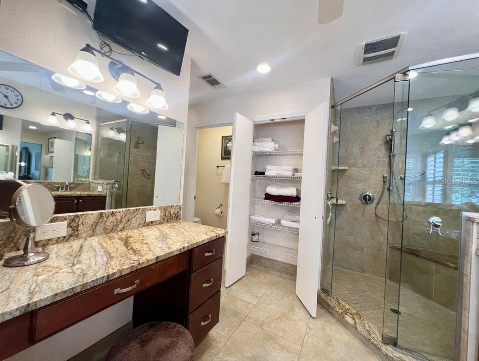 Active With Contract: $829,000 (5 beds, 3 baths, 3646 Square Feet)