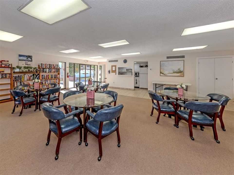 For Sale: $97,201 (1 beds, 1 baths, 703 Square Feet)