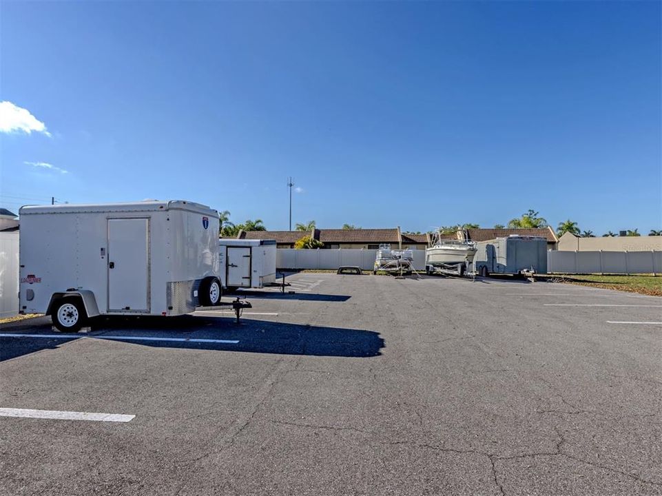 For Sale: $97,201 (1 beds, 1 baths, 703 Square Feet)