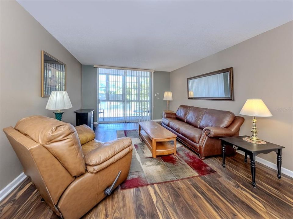 For Sale: $97,201 (1 beds, 1 baths, 703 Square Feet)