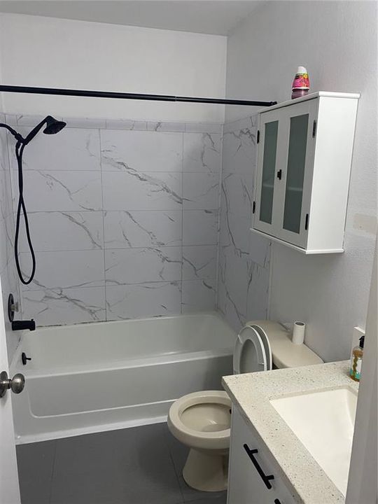 Activo con contrato: $99,900 (2 camas, 2 baños, 912 Pies cuadrados)