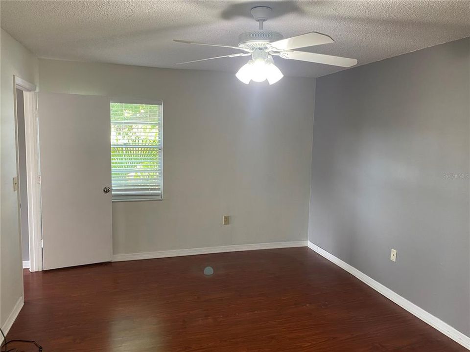 Activo con contrato: $99,900 (2 camas, 2 baños, 912 Pies cuadrados)