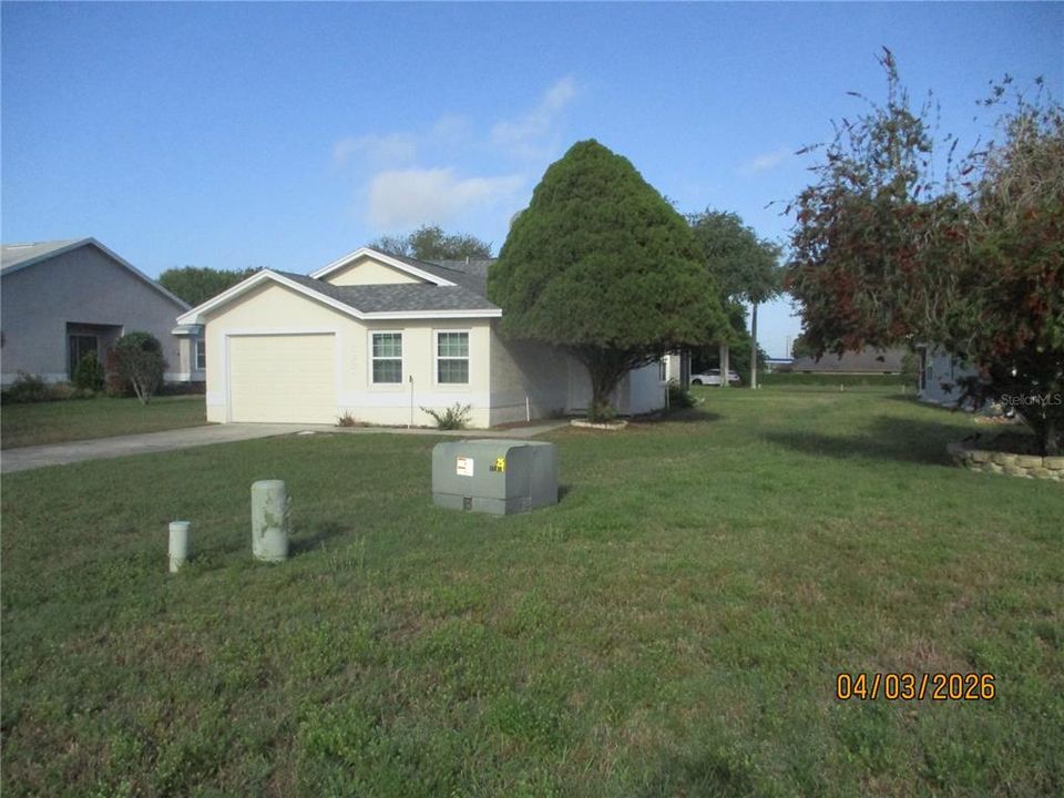 На продажу: $249,000 (2 спален, 2 ванн, 1121 Квадратных фут)