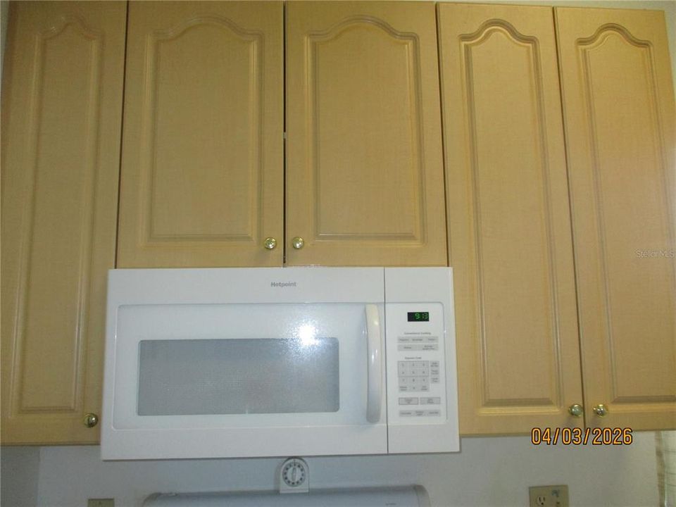 На продажу: $249,000 (2 спален, 2 ванн, 1121 Квадратных фут)