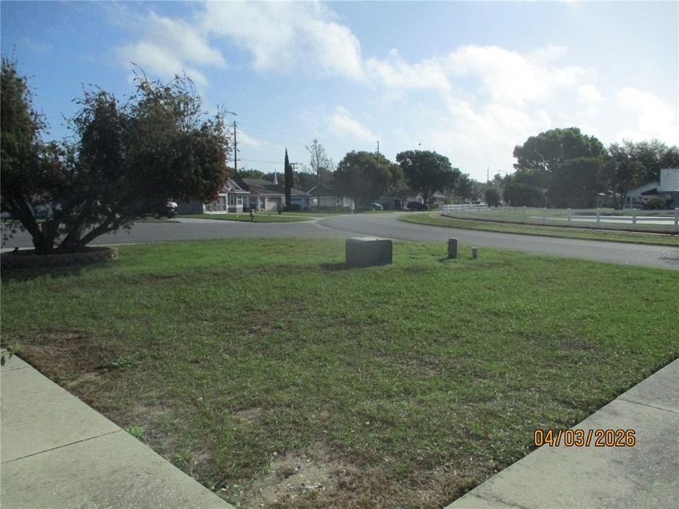 На продажу: $249,000 (2 спален, 2 ванн, 1121 Квадратных фут)