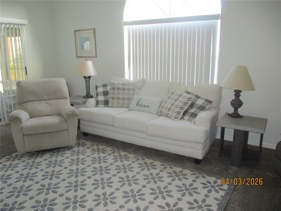 На продажу: $249,000 (2 спален, 2 ванн, 1121 Квадратных фут)