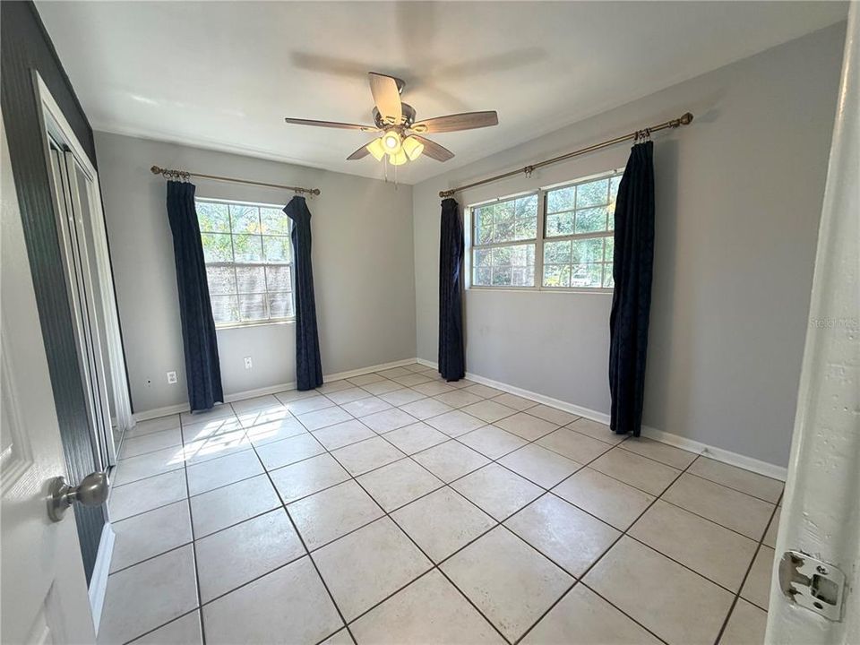 Active With Contract: $2,499 (3 beds, 2 baths, 1422 Square Feet)