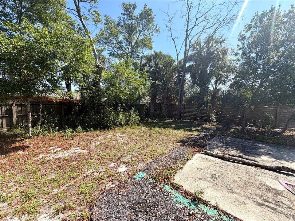 Active With Contract: $2,499 (3 beds, 2 baths, 1422 Square Feet)