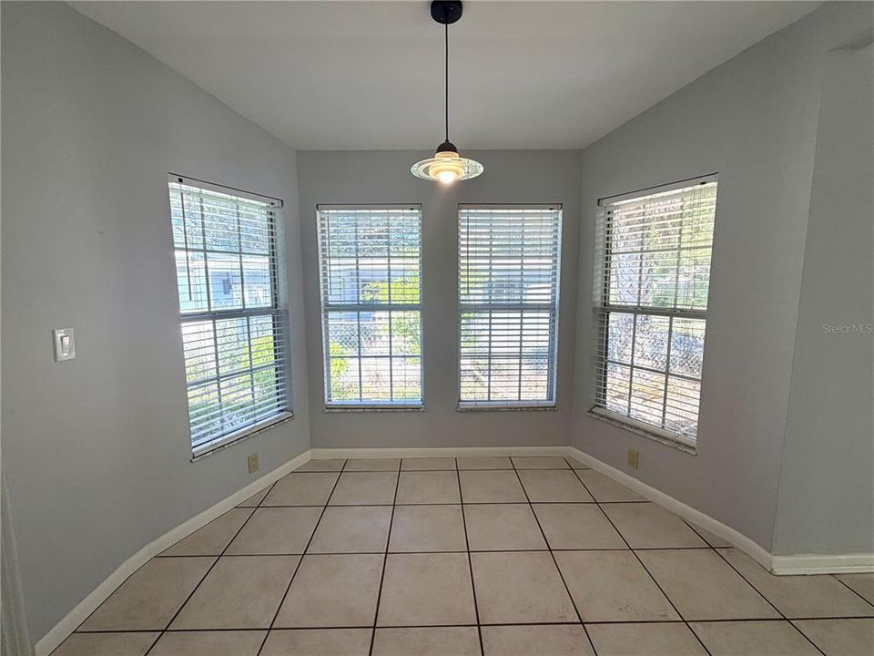 Active With Contract: $2,499 (3 beds, 2 baths, 1422 Square Feet)