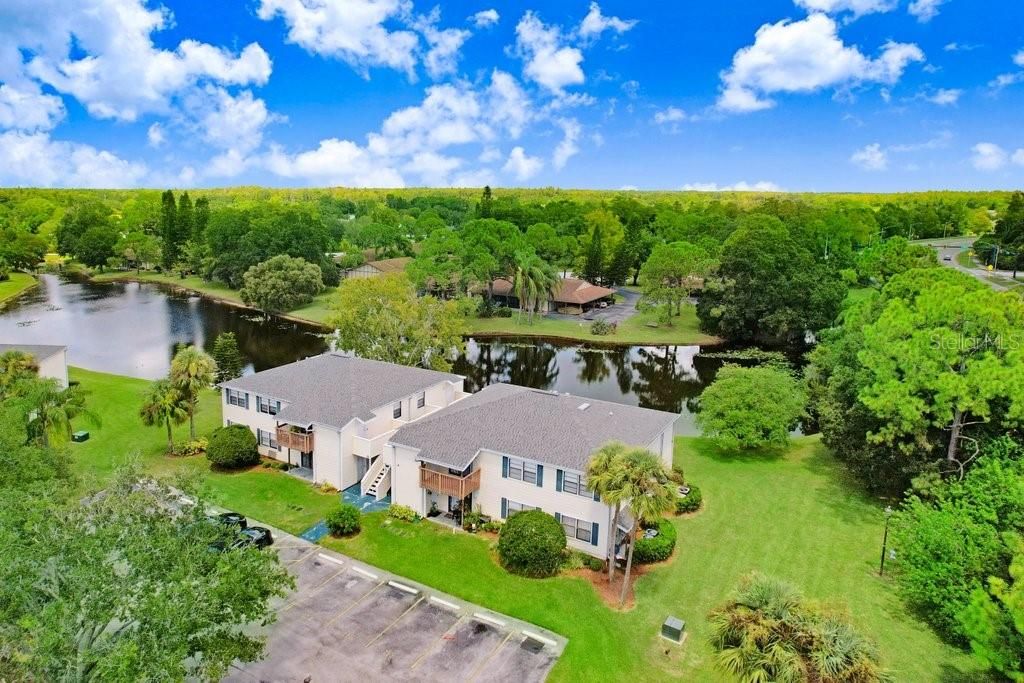 For Rent: $1,700 (2 beds, 2 baths, 915 Square Feet)