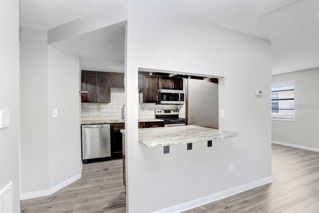 For Rent: $1,700 (2 beds, 2 baths, 915 Square Feet)