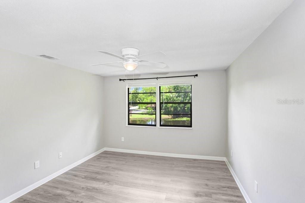 For Rent: $1,700 (2 beds, 2 baths, 915 Square Feet)