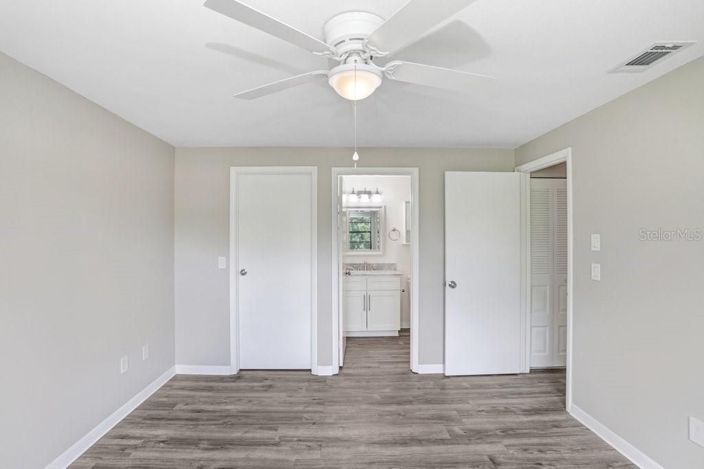 For Rent: $1,700 (2 beds, 2 baths, 915 Square Feet)