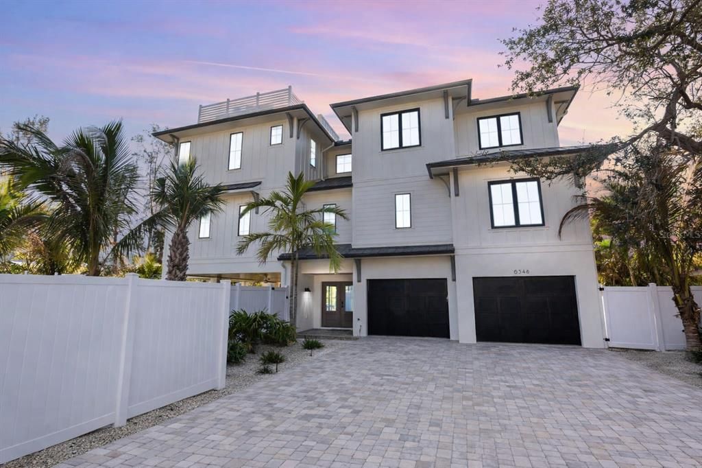 En Venta: $6,295,000 (9 camas, 9 baños, 4944 Pies cuadrados)
