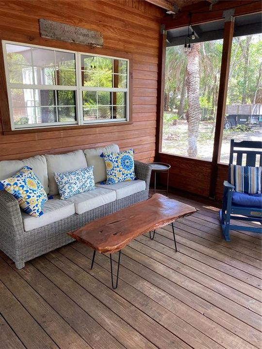 For Sale: $469,500 (3 beds, 2 baths, 1611 Square Feet)