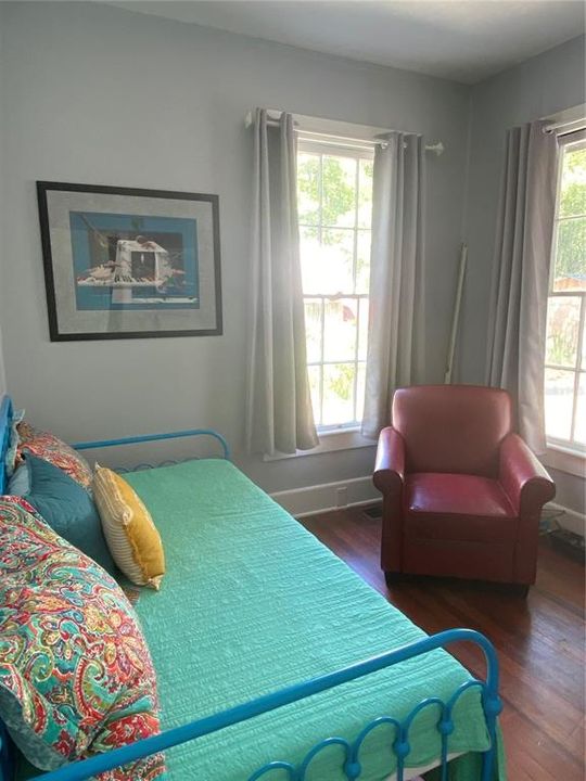 For Sale: $469,500 (3 beds, 2 baths, 1611 Square Feet)