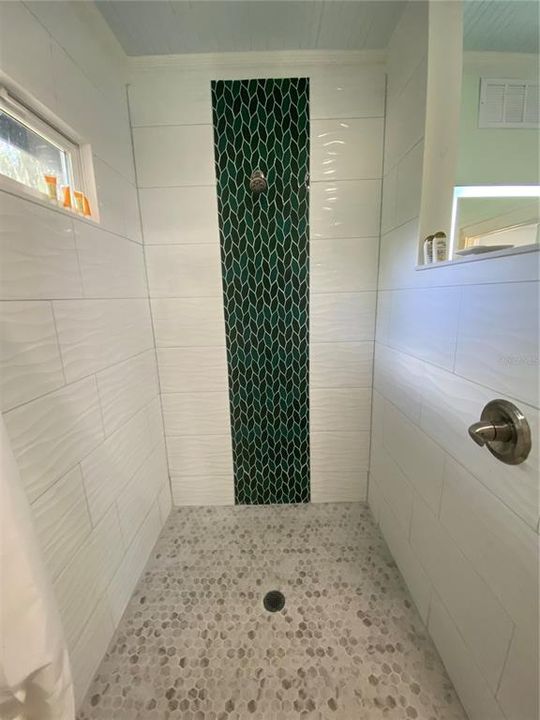For Sale: $469,500 (3 beds, 2 baths, 1611 Square Feet)