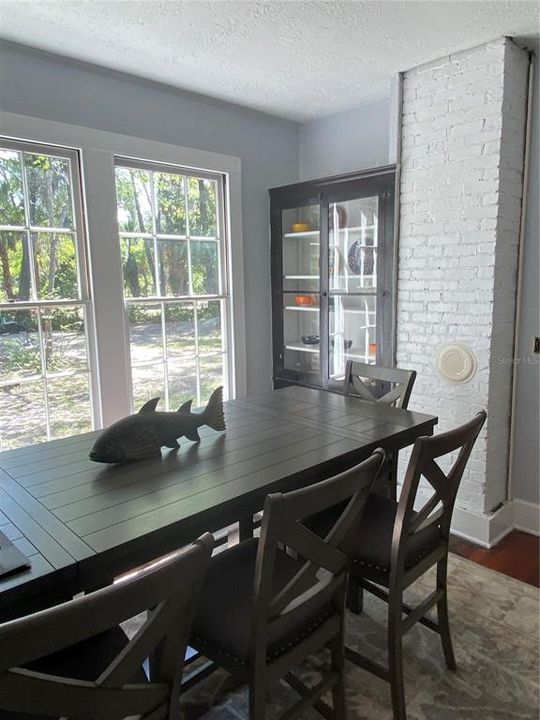 For Sale: $469,500 (3 beds, 2 baths, 1611 Square Feet)