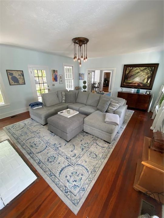 For Sale: $469,500 (3 beds, 2 baths, 1611 Square Feet)
