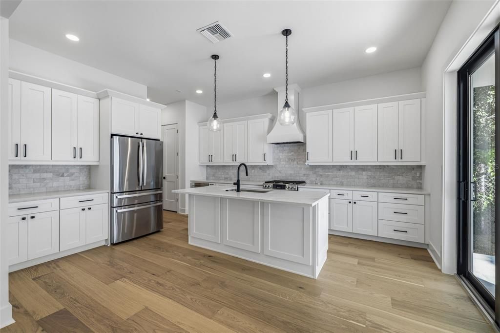 For Rent: $8,900 (4 beds, 3 baths, 2600 Square Feet)