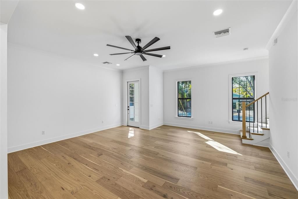 For Rent: $8,900 (4 beds, 3 baths, 2600 Square Feet)