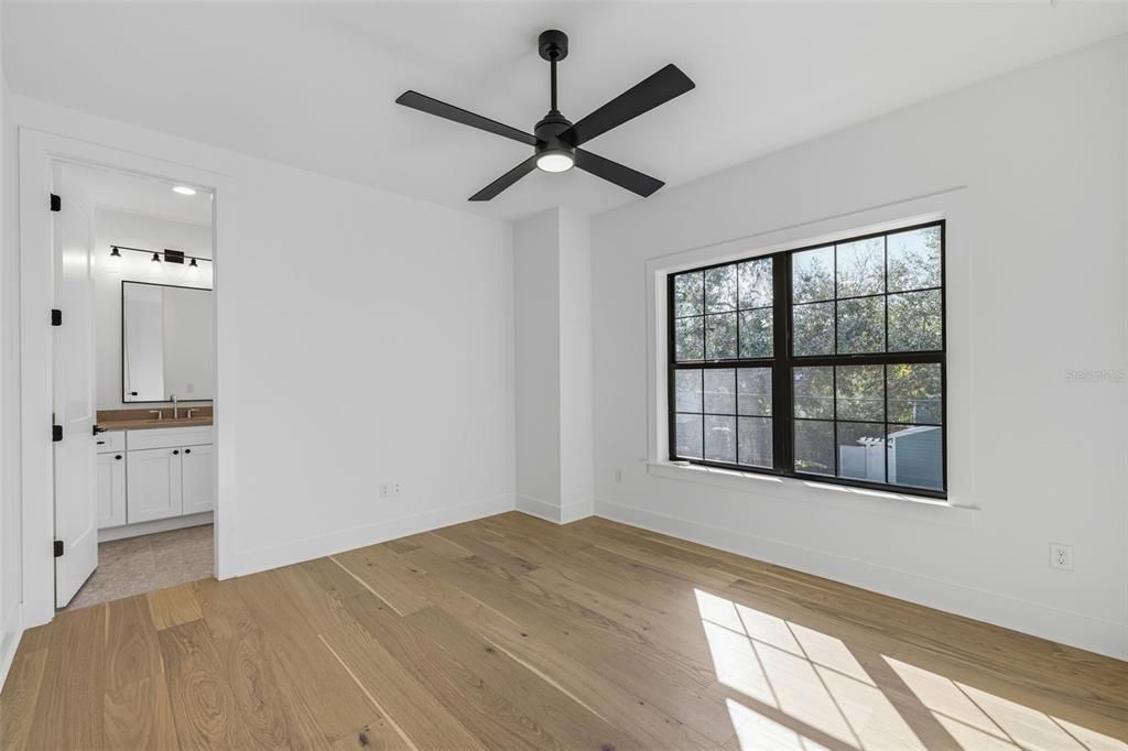 For Rent: $8,900 (4 beds, 3 baths, 2600 Square Feet)