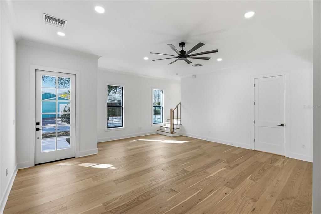 For Rent: $8,900 (4 beds, 3 baths, 2600 Square Feet)