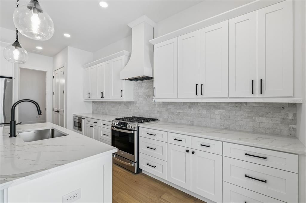 For Rent: $8,900 (4 beds, 3 baths, 2600 Square Feet)