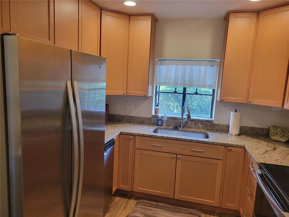 For Rent: $1,850 (2 beds, 2 baths, 1249 Square Feet)