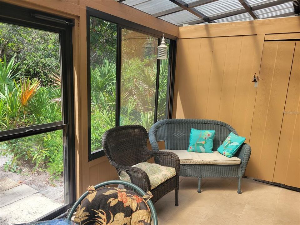 For Rent: $1,850 (2 beds, 2 baths, 1249 Square Feet)