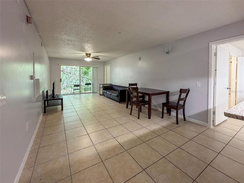 For Rent: $1,950 (4 beds, 4 baths, 1312 Square Feet)