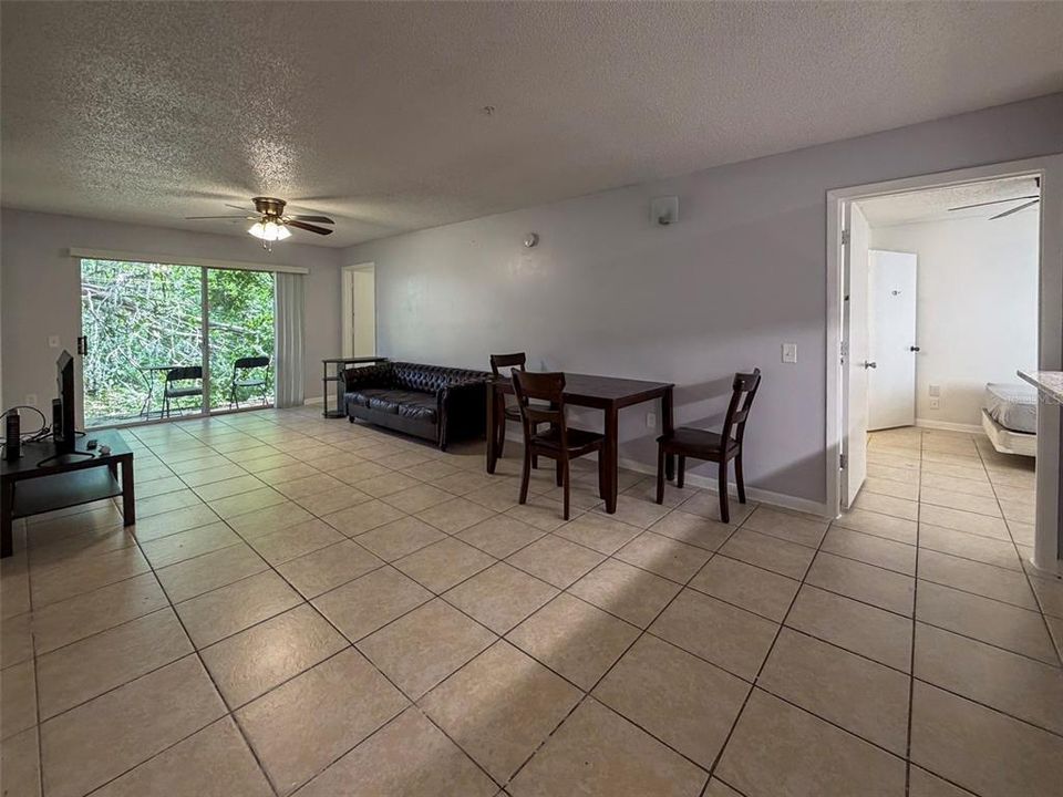 For Rent: $1,950 (4 beds, 4 baths, 1312 Square Feet)