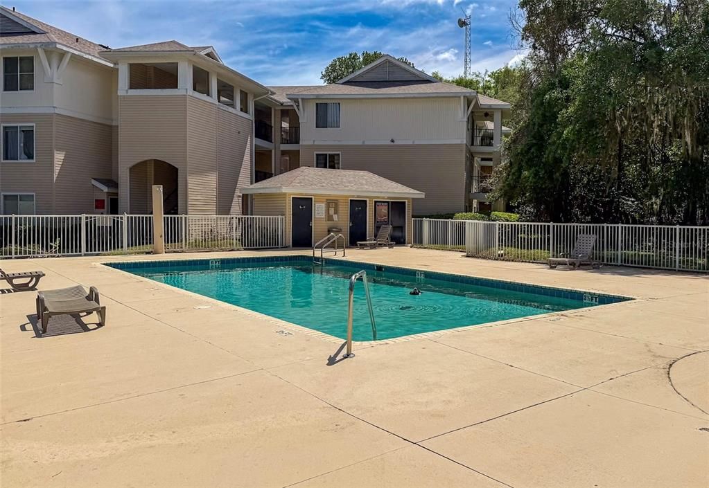 For Rent: $1,950 (4 beds, 4 baths, 1312 Square Feet)