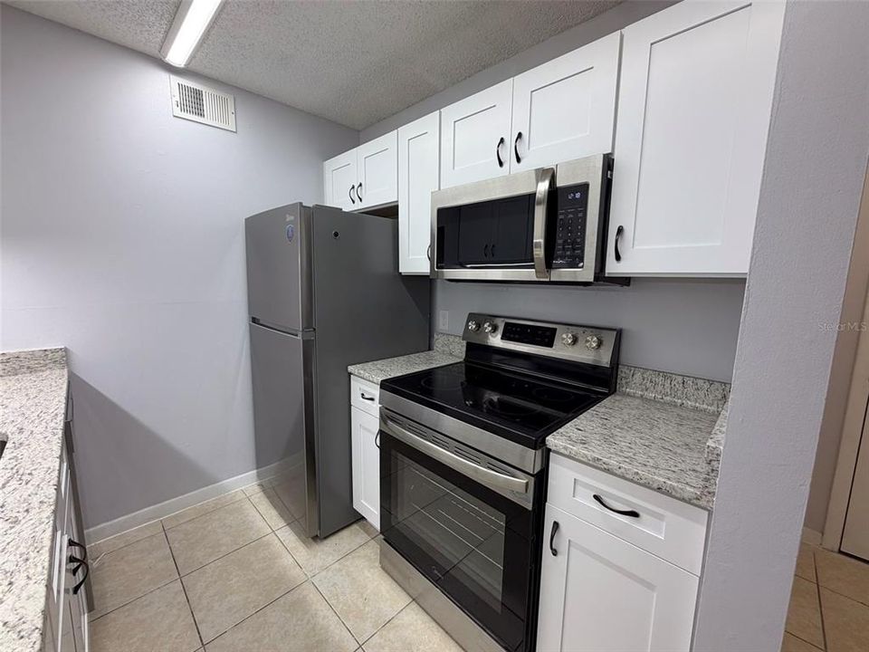 For Rent: $1,950 (4 beds, 4 baths, 1312 Square Feet)