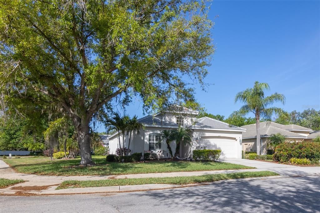 En Venta: $439,900 (3 camas, 2 baños, 2071 Pies cuadrados)