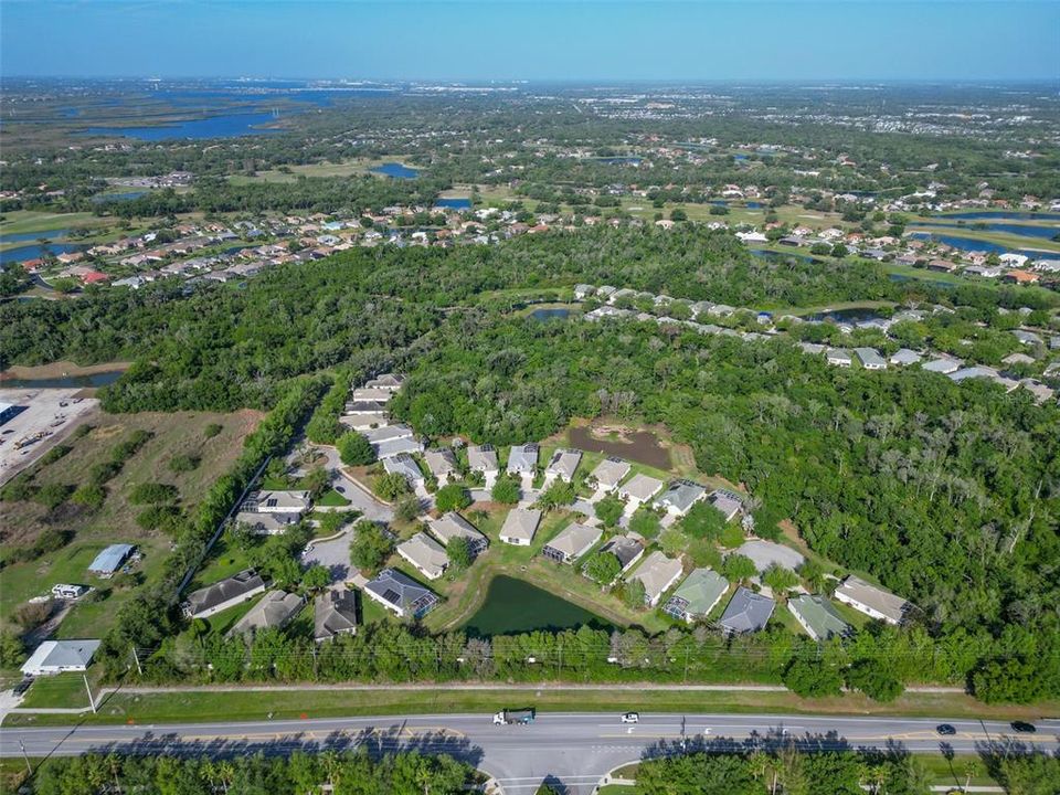 En Venta: $439,900 (3 camas, 2 baños, 2071 Pies cuadrados)