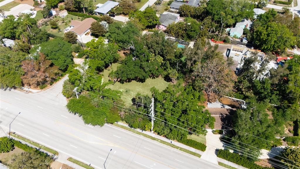 En Venta: $425,000 (0.45 acres)