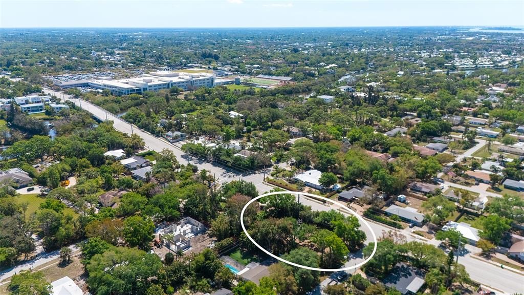 En Venta: $425,000 (0.45 acres)