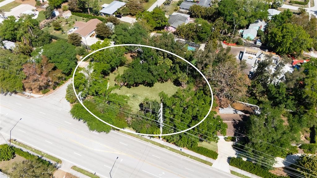 En Venta: $425,000 (0.45 acres)