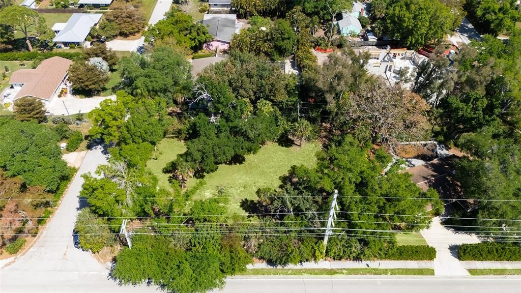 En Venta: $425,000 (0.45 acres)