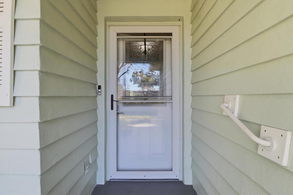 待售: $199,000 (2 贝兹, 2 浴室, 1297 平方英尺)