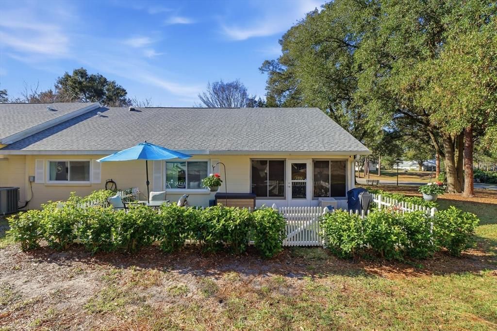 待售: $199,000 (2 贝兹, 2 浴室, 1297 平方英尺)