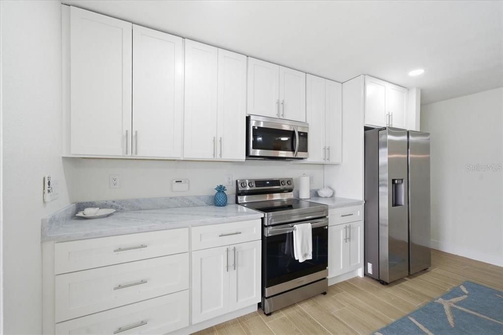 En Venta: $1,250,000 (3 camas, 3 baños, 2750 Pies cuadrados)