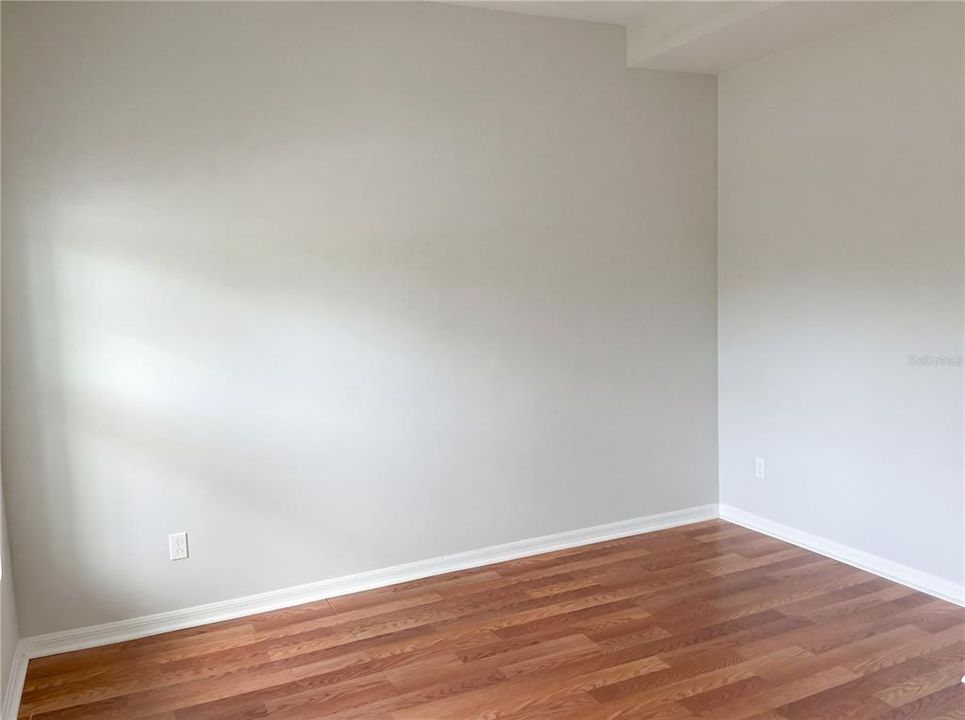 Под контрактом: $375,000 (3 спален, 2 ванн, 2004 Квадратных фут)