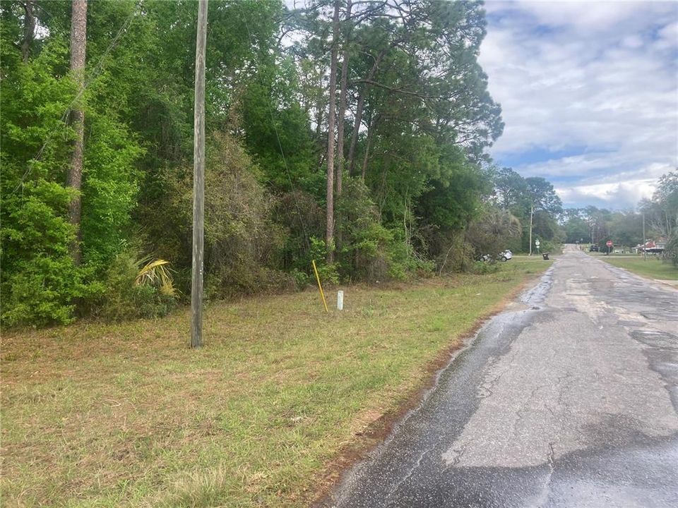 For Sale: $325,000 (4 beds, 2 baths, 1813 Square Feet)