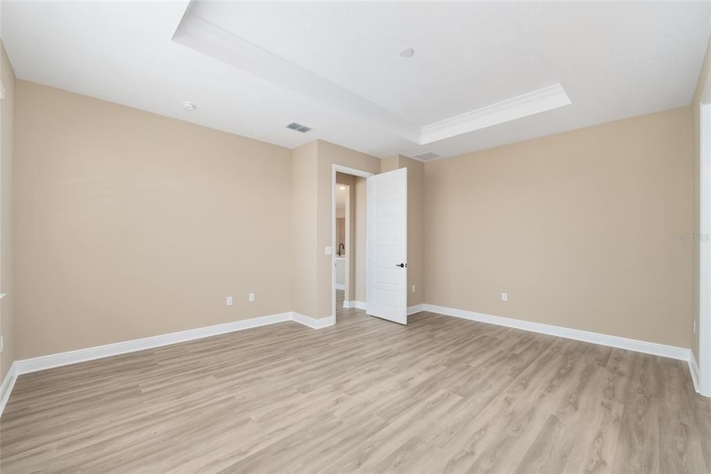 Activo con contrato: $569,790 (2 camas, 2 baños, 2145 Pies cuadrados)