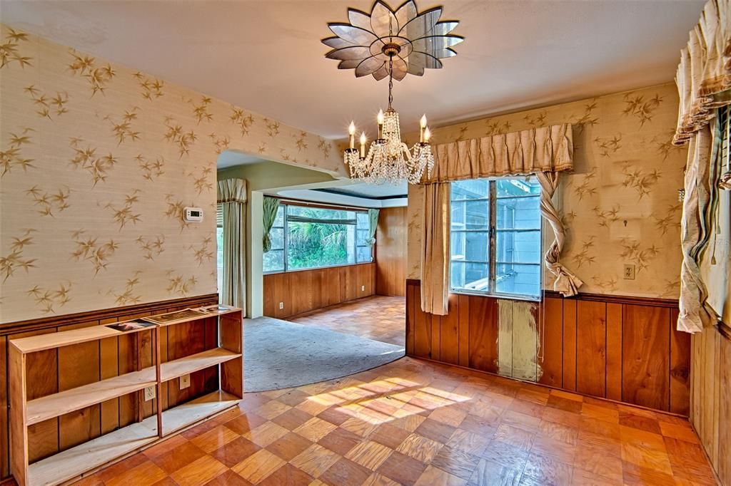 For Sale: $179,900 (3 beds, 2 baths, 1761 Square Feet)