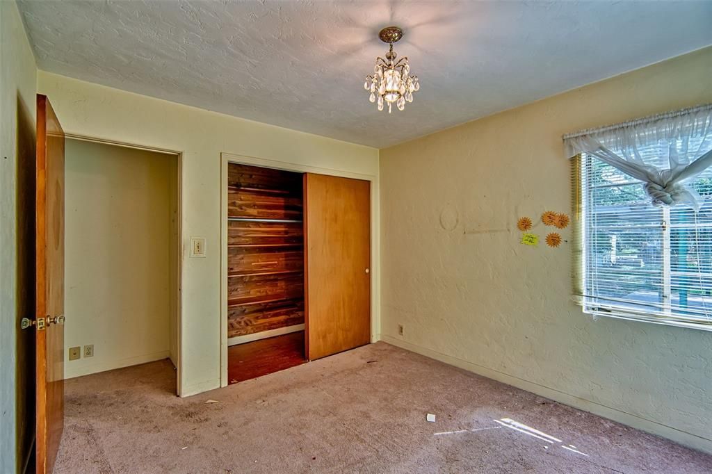 For Sale: $179,900 (3 beds, 2 baths, 1761 Square Feet)