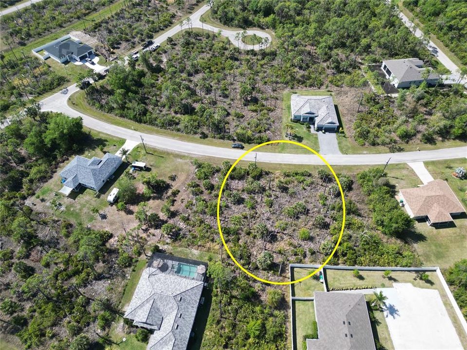 На продажу: $42,000 (0.25 acres)