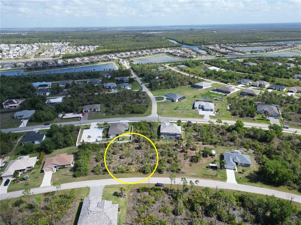 На продажу: $42,000 (0.25 acres)